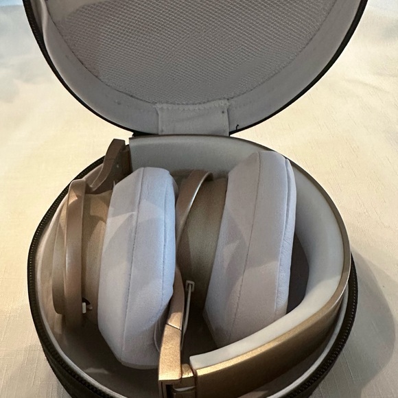 Muzik One Connect Smarter Headphone Wireless Bluetooth High Gold - Picture 5 of 7